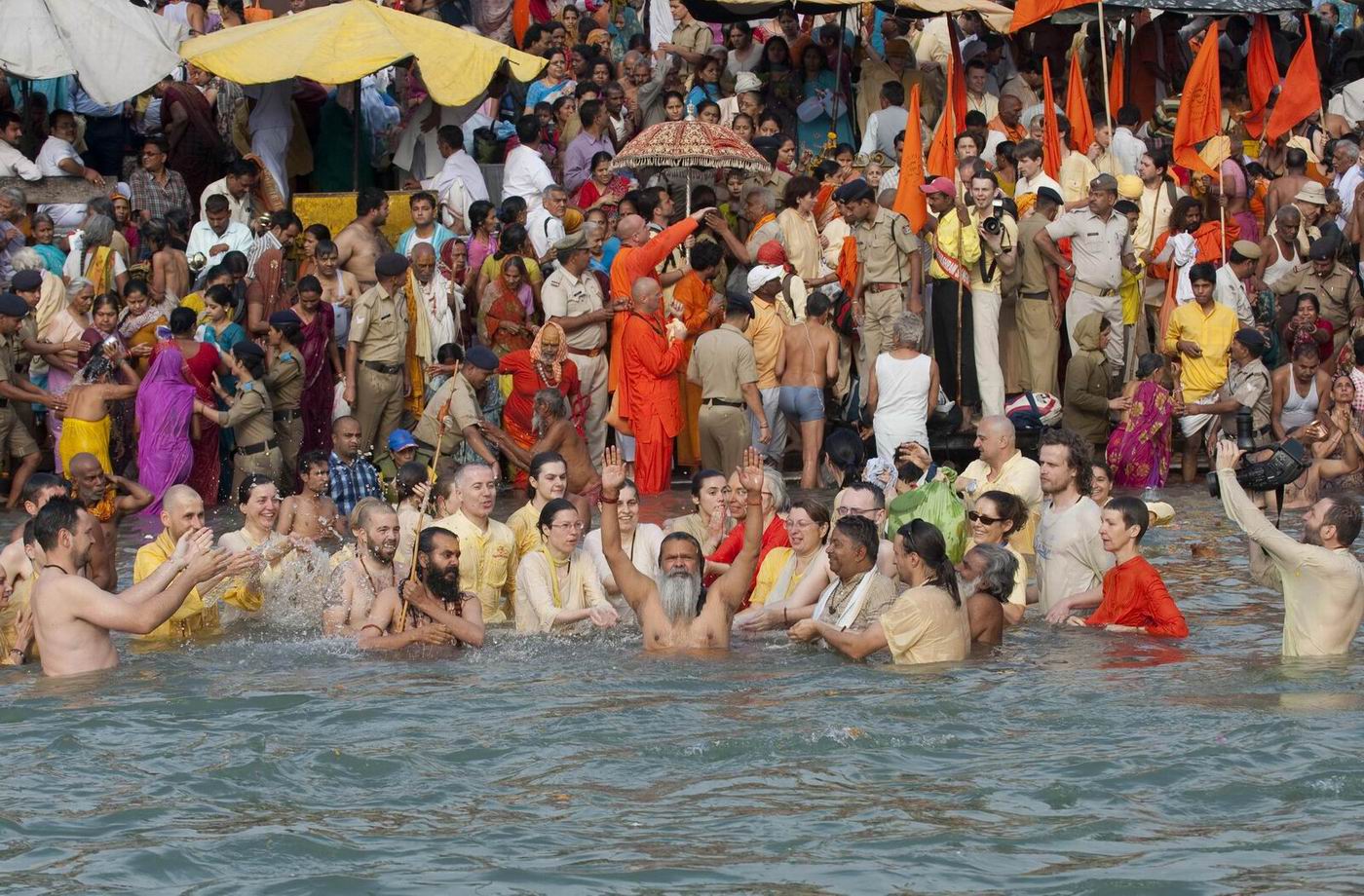 Shnan_in_Haridwar_D3Y9131_resize