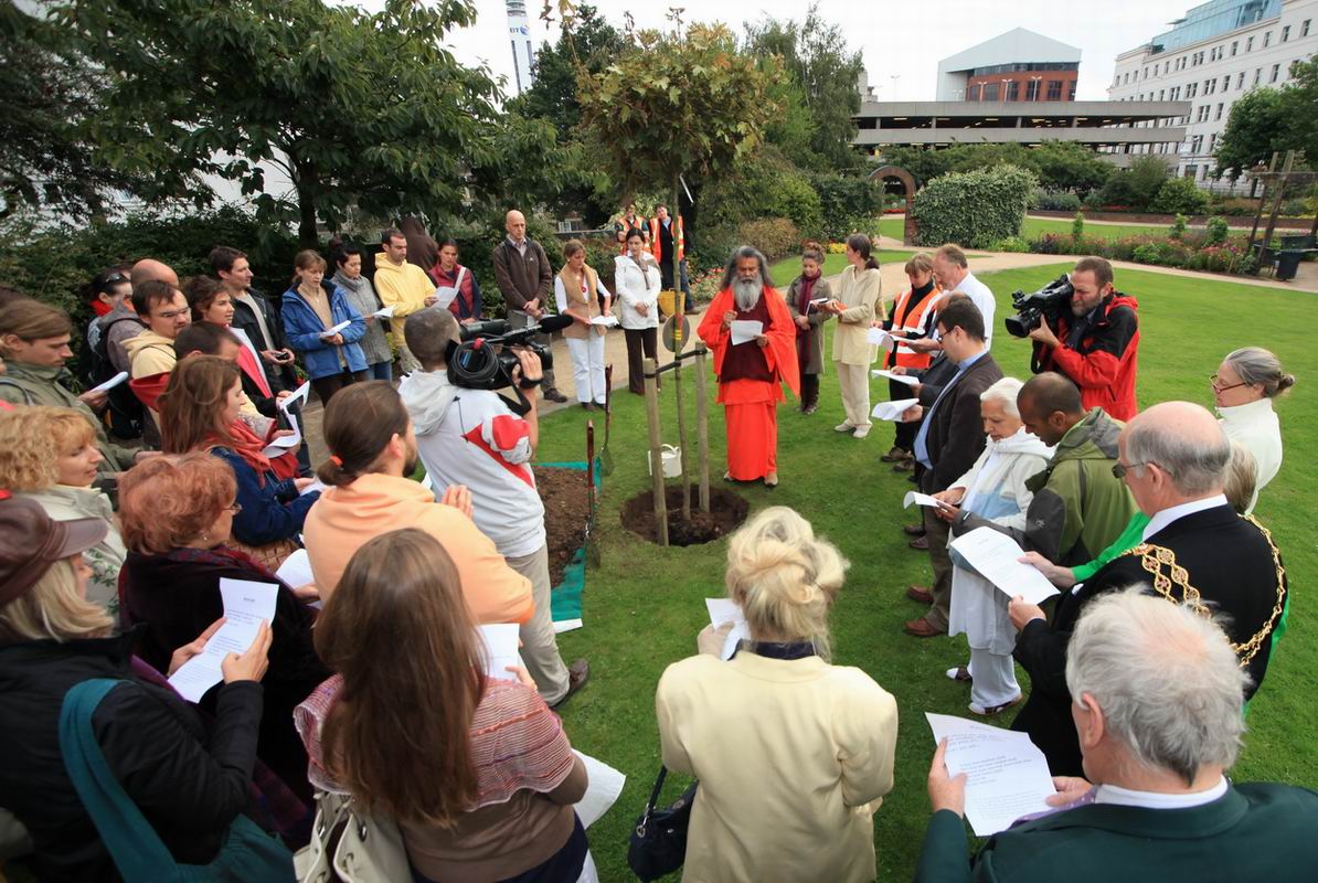 Local and international guests gather for Peace Tree planting in Birmingham, 6th September 2010