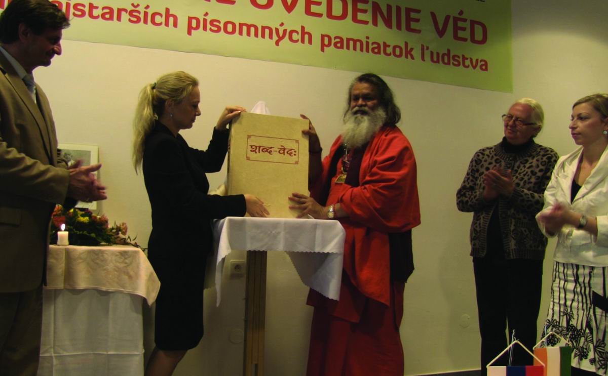 Slovakia_Swamiji_Ved