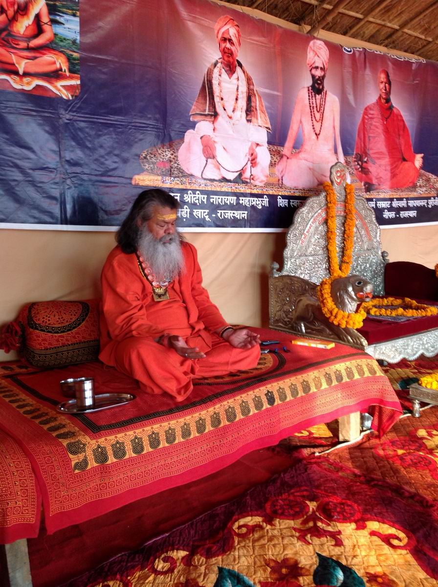 Swamiji in Satguru darbar