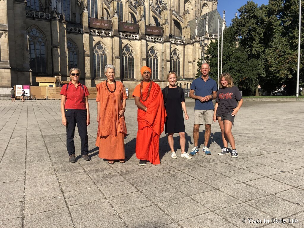 Mahamandaleshwar Swami Phul Puriji's visit to Europe in summer 2023