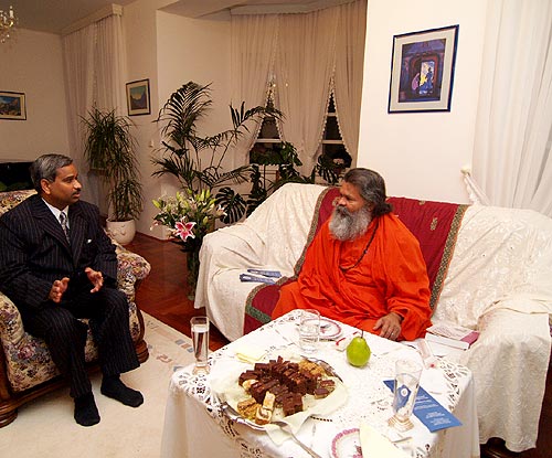 His Holiness Swamiji visits Croatia, 2005