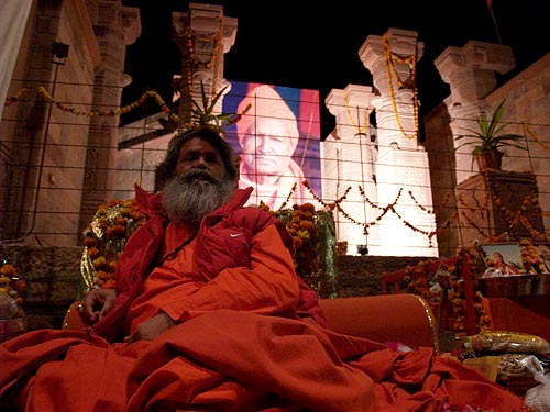 His Holiness Swamiji enjoying Bhajans during the evening Satsang