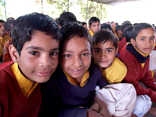 School children of Om Vishwa Deep Gurukul Swami Maheshwarananda Ashram