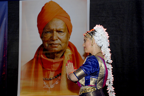 Cultural program of the Summit: Bharatanatyam dance by Bhakti Devi