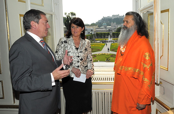 His Holiness Swamiji honoured by the Governor of the Federal Province Salzburg, and the Mayor of the City of Salzburg, Austria